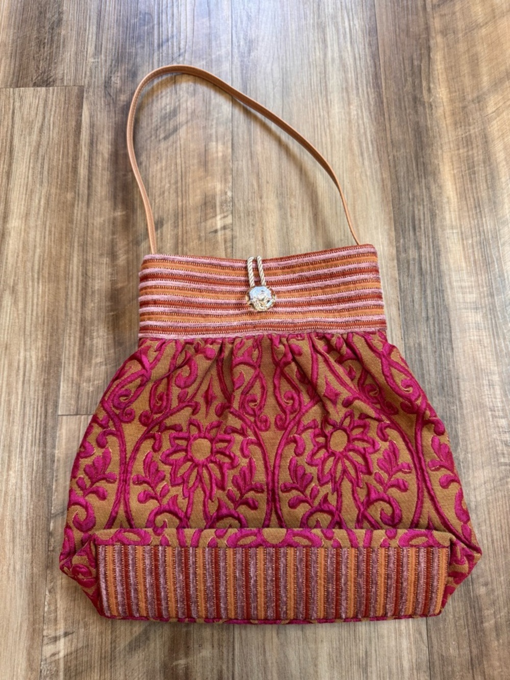 Vintage Dorit Collection Embroidered Floral Pink Bag, Made in USA - Picture 11 of 15